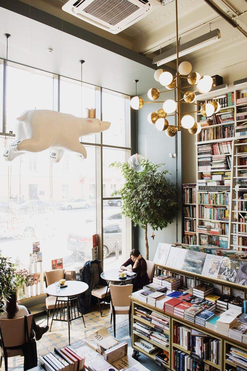 Buchcafé Seitenklang 13