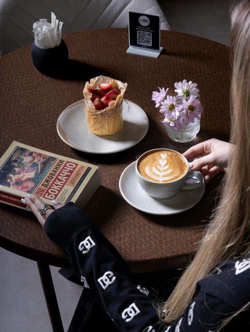 Buchcafé Seitenklang 9